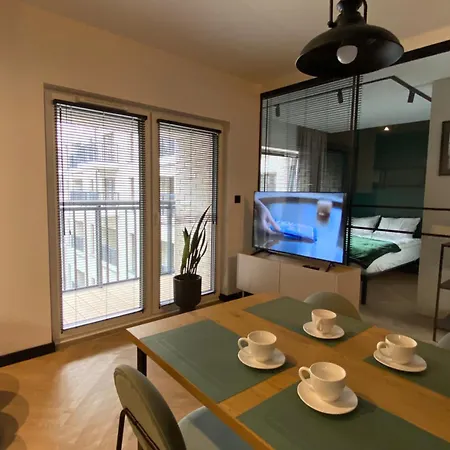 Szmaragdowy W Centrum Lodzi *